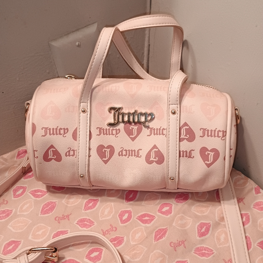 Juicy couture barrel bag